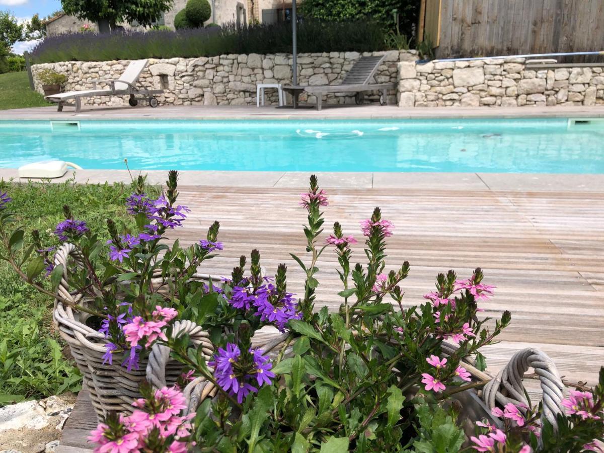 La Ferme Buissonniere Bed & Breakfast Bardou ภายนอก รูปภาพ