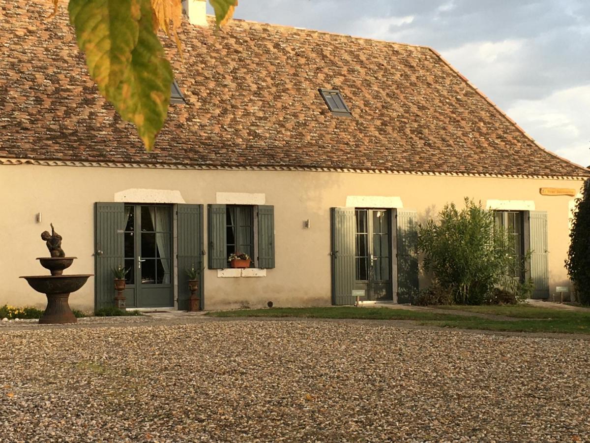 La Ferme Buissonniere Bed & Breakfast Bardou ภายนอก รูปภาพ