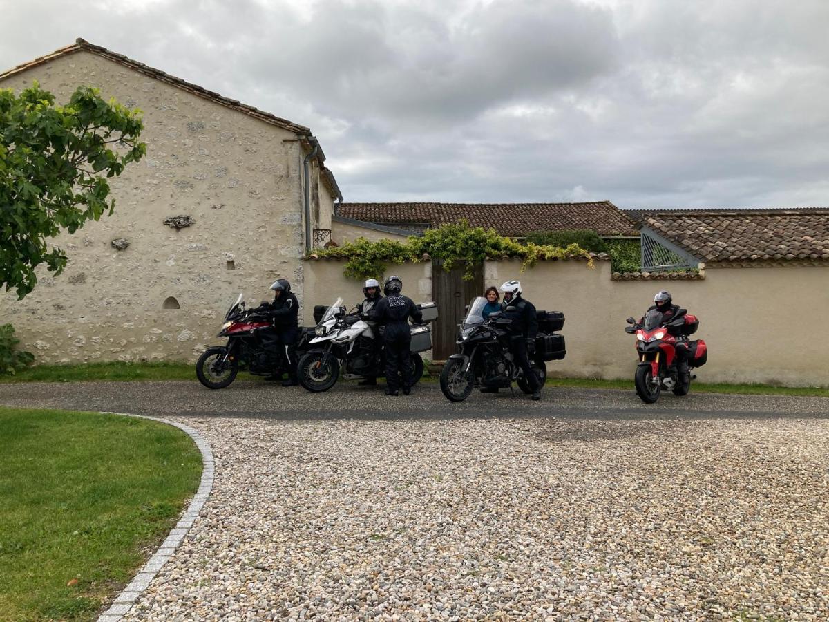 La Ferme Buissonniere Bed & Breakfast Bardou ภายนอก รูปภาพ