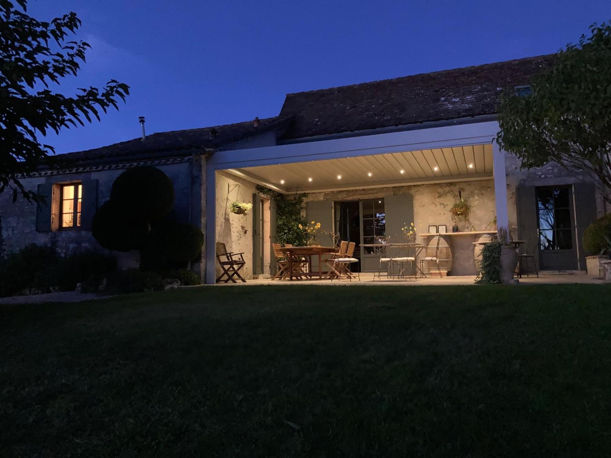 La Ferme Buissonniere Bed & Breakfast Bardou ภายนอก รูปภาพ